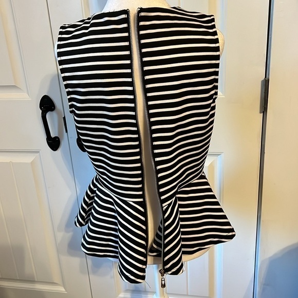 WD NY Women’s no sleeve black and white Large top - Picture 6 of 8